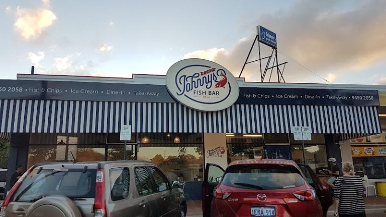 Johnny's Quality Fish Bar — fish and chip shop in Como, Western Australia