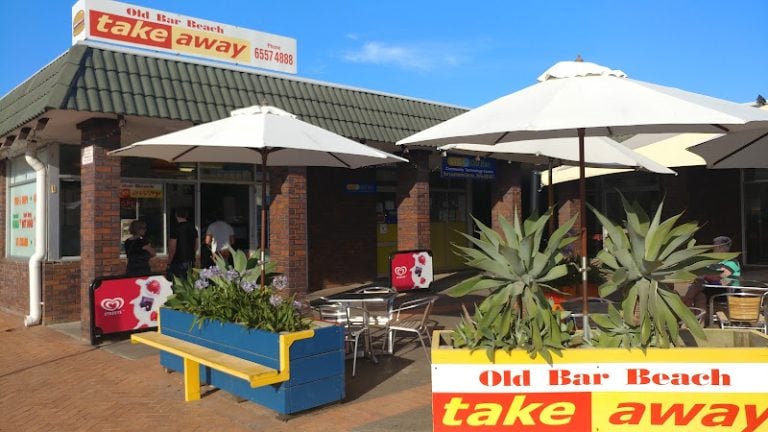 Old Bar Beach Takeaway — fish and chip shop in Old Bar, New South Wales