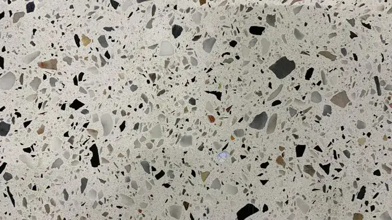 END Milano supporti espositivi effetto Terrazzo
