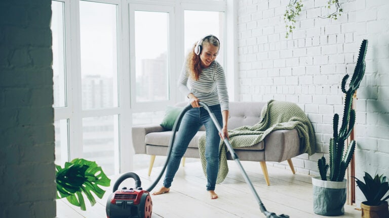 Moving Into or Out of a Toronto Condo This Winter? The Cleaning, Elevator and Inspection Checklist