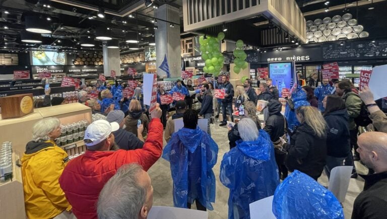 LCBO workers rally inside Toronto LCBO store for fair wages and an end to Ford’s reckless privatization agenda