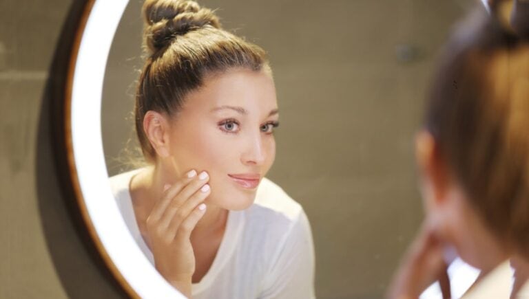 Dermatologist-Approved Tips for Using Skin-Tightening Machines Safely