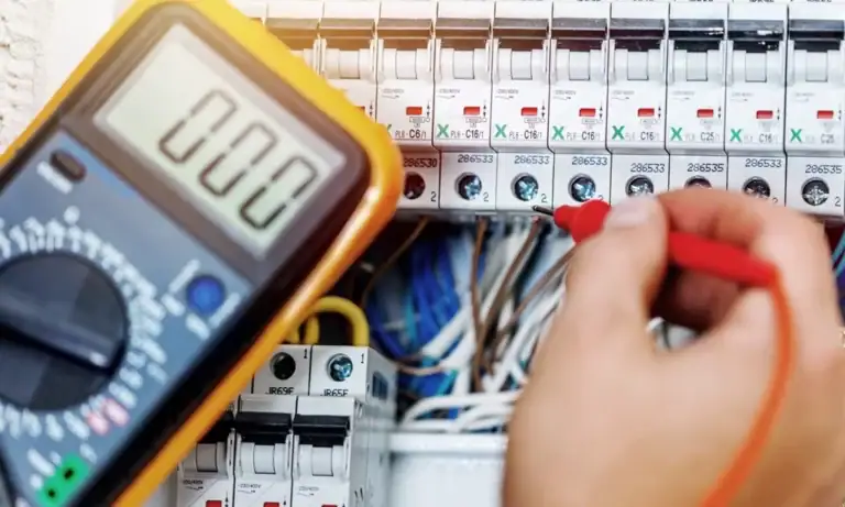 Electrician Kempton Park fault finding on an electric board