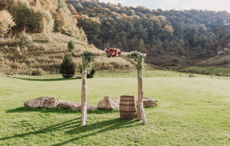 Read more about the article Rise of Rustic Weddings: Boho-Chic & Rustic Making a Comeback