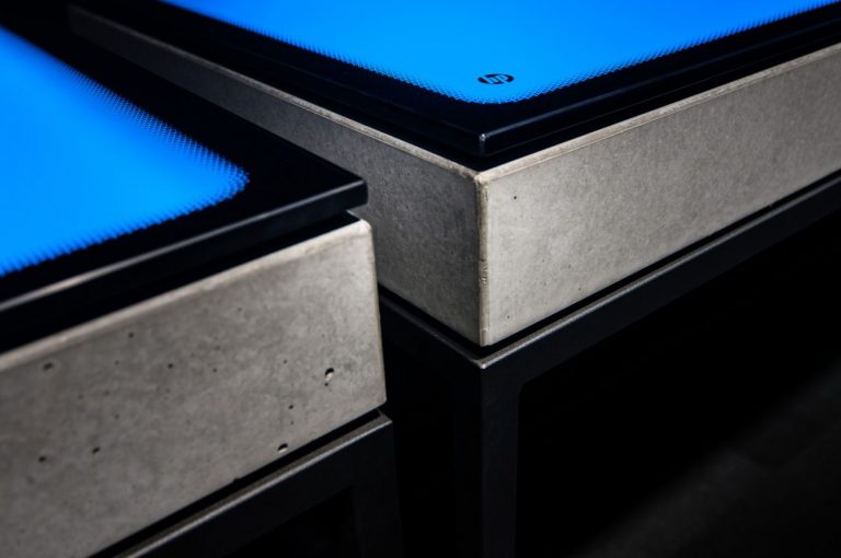 expositores de hormigón para HP 01