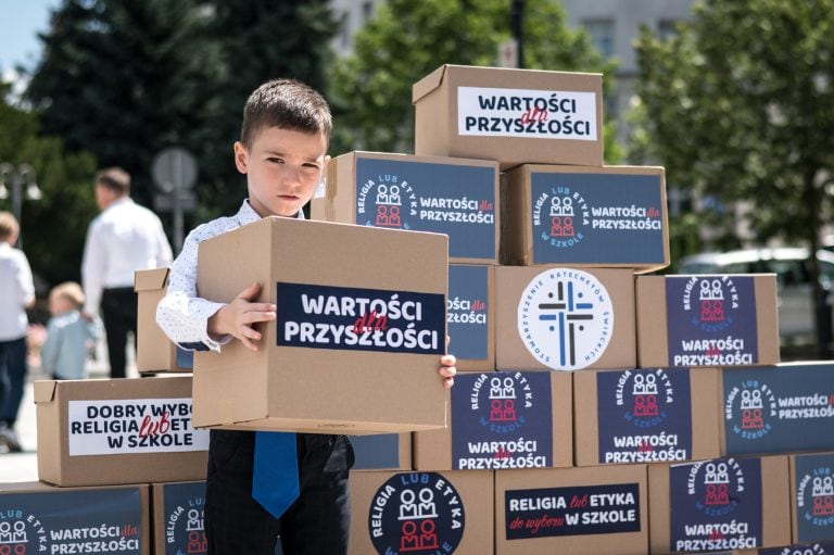 TAK dla religii i etyki w szkole