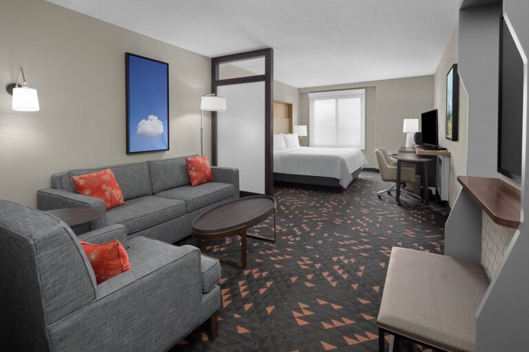 Junior King Suite