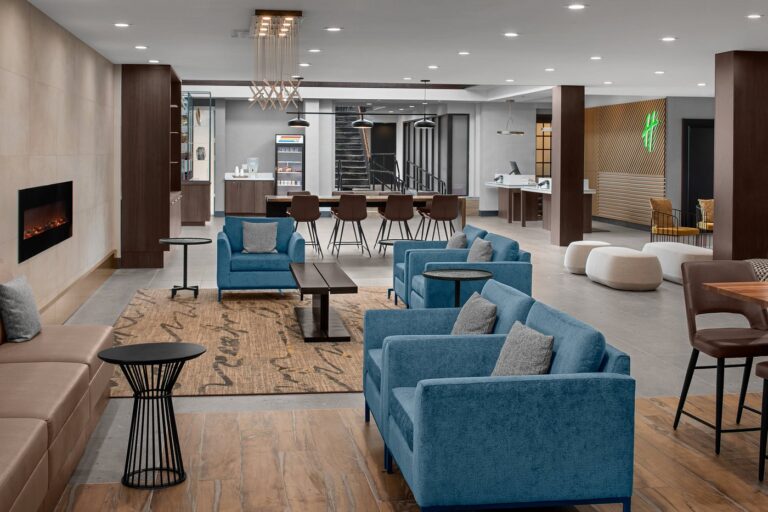 Lobby 8
