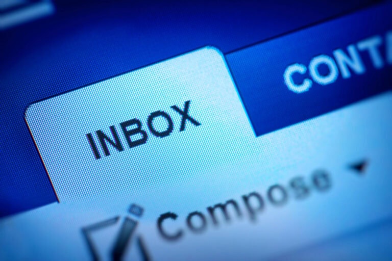 Macro foto with inbox icon