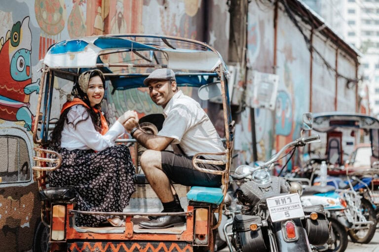 Street Pre Wedding of Patty & Sun Sham in Bangkok