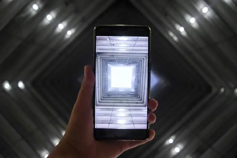 Цифровая зрелость: просмотр через смартфон