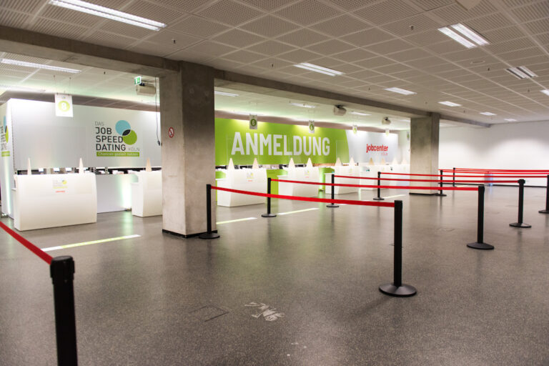 Das Bild zeigt die Akkreditierung vom JobSpeedDating 2020 in Köln.