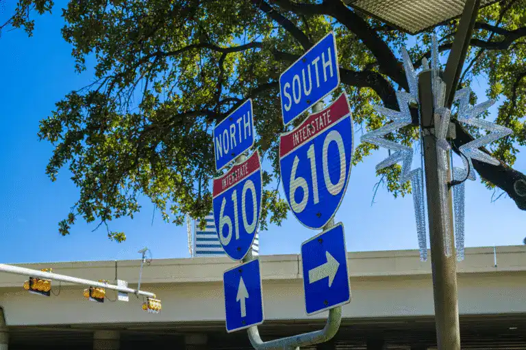 610 Loop car accident lawyer – Houston road sign for I-610 near major crash areas