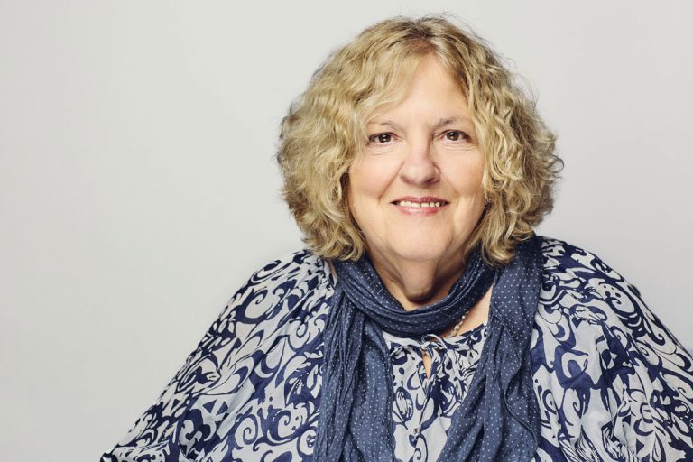 Porträtbild von Esther Grunemann