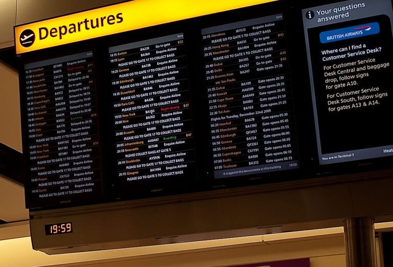 10 tips for handling flight delays