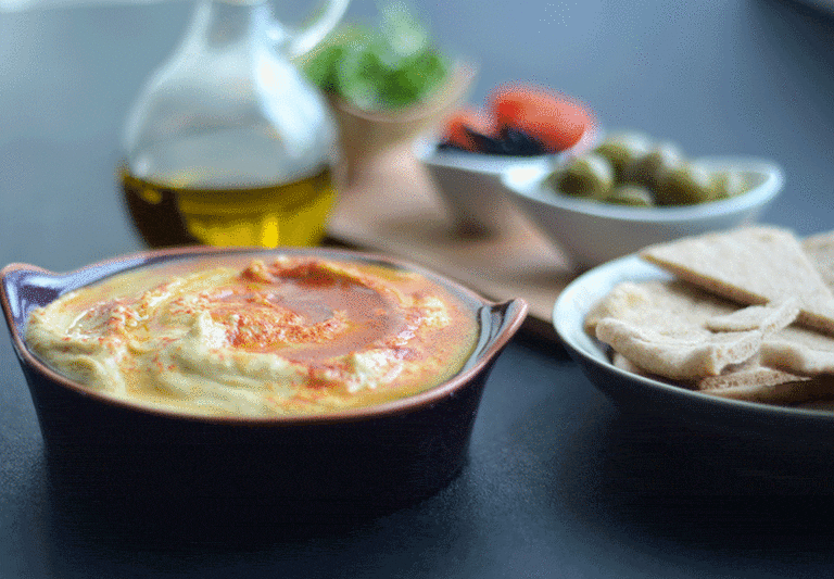 Best garlic hummus recipe
