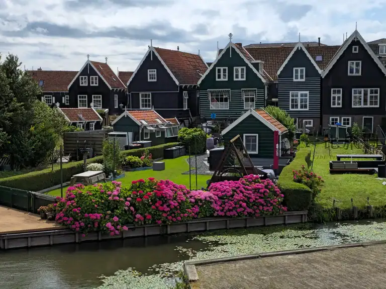 荷蘭馬肯傳統木屋，夏季鄉村風景，阿姆斯特丹近郊景點 Marken Netherlands