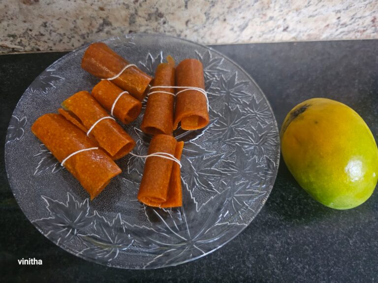 Mango rolls with a mango