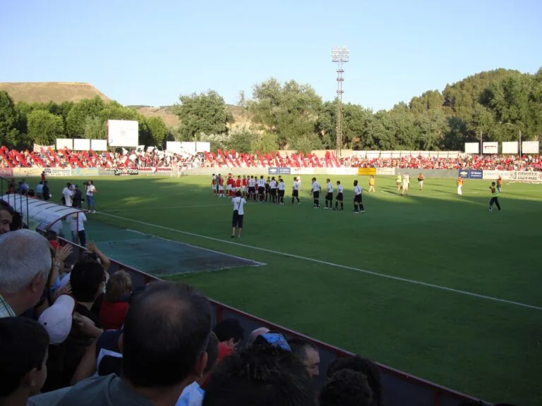 Estadio Municipal El Val de Alcalá de Henares, sede prevista del Sevilla-Sporting de Hortaleza de Copa del Rey