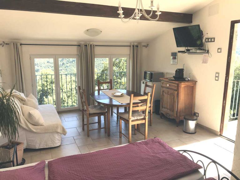 votre chambre, Ihr Gästezimmer, your room