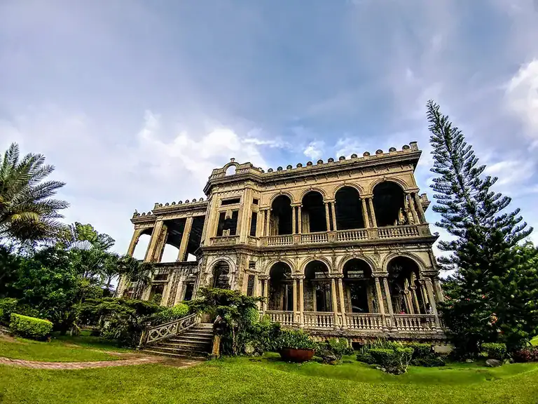 The-Ruins-Bacolod-Negros-Occidental-Philippines-1024-x-768
