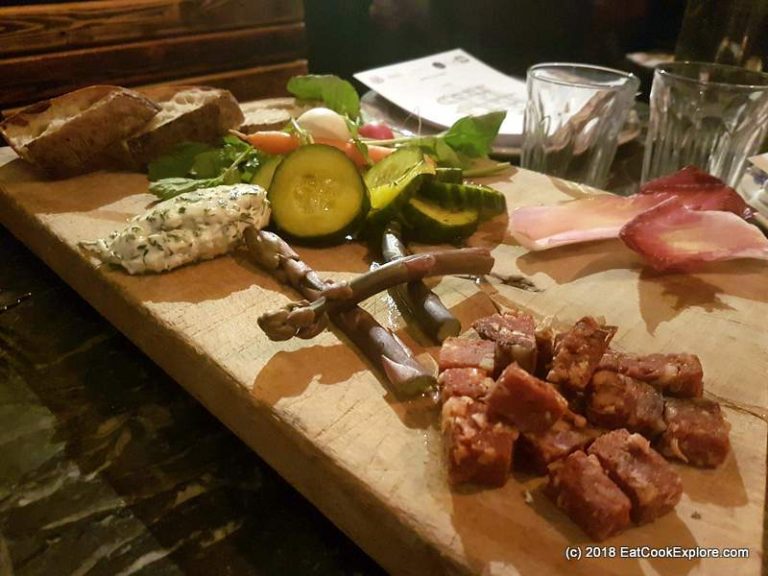 Elephant's Head Hackney Anti pasti