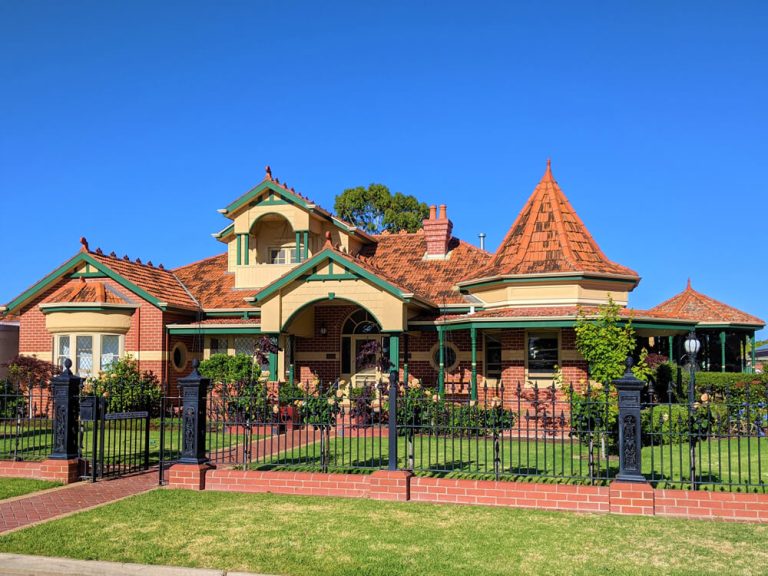 Yarrawonga project, house design solutions