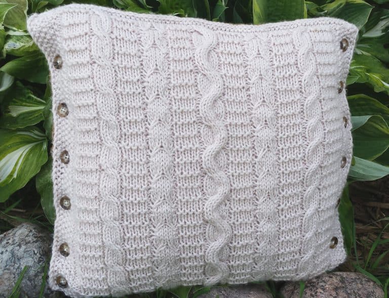 Trinity Cabled Pillow #1 | ASimpleHomestead.com