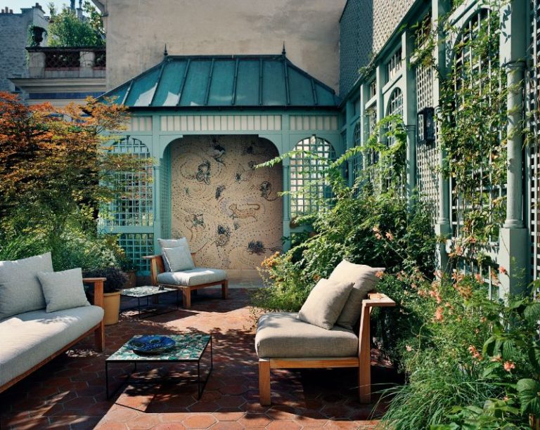 Pierre Yovanovitch Invites You Inside His Parisian Apartment_1 pierre yovanovitch Pierre Yovanovitch Invites You Inside His Parisian Apartment Pierre Yovanovitch Invites You Inside His Parisian Apartment 1