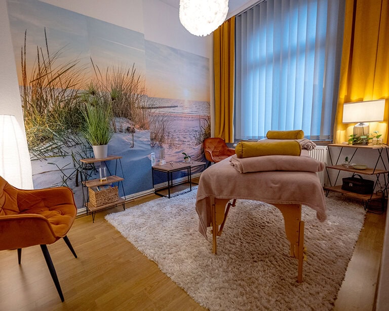 Therapieraum für Stimmgabel-Behandlungen | Foto Könitz