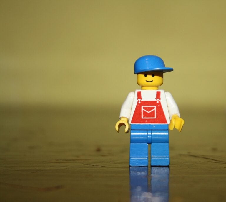 omino, lego man, lego, children, toys, buildings, men, hobby, games, construction, postman, letter, play, person, bonnet, hat, mail, lego man, lego, lego, lego, lego, lego