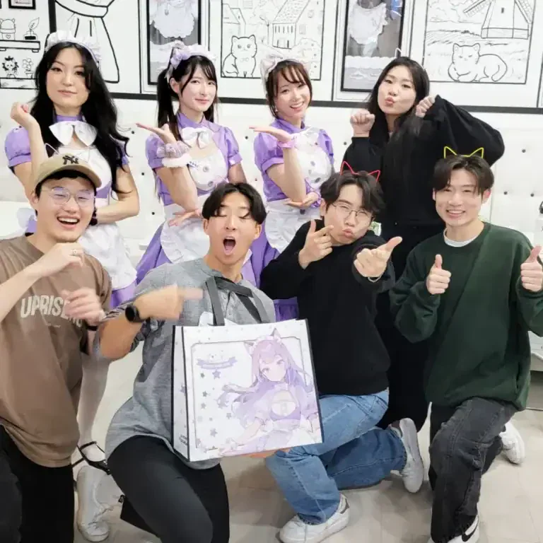 Jalin Siu visits Arcane Maid Café!