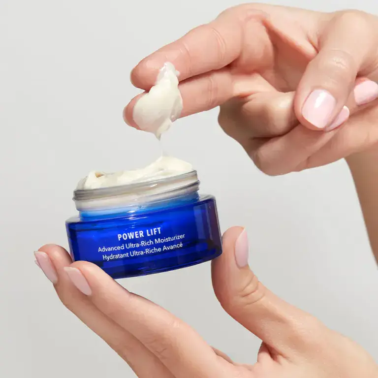 Producten uit de HydroPeptide Firm-lijn