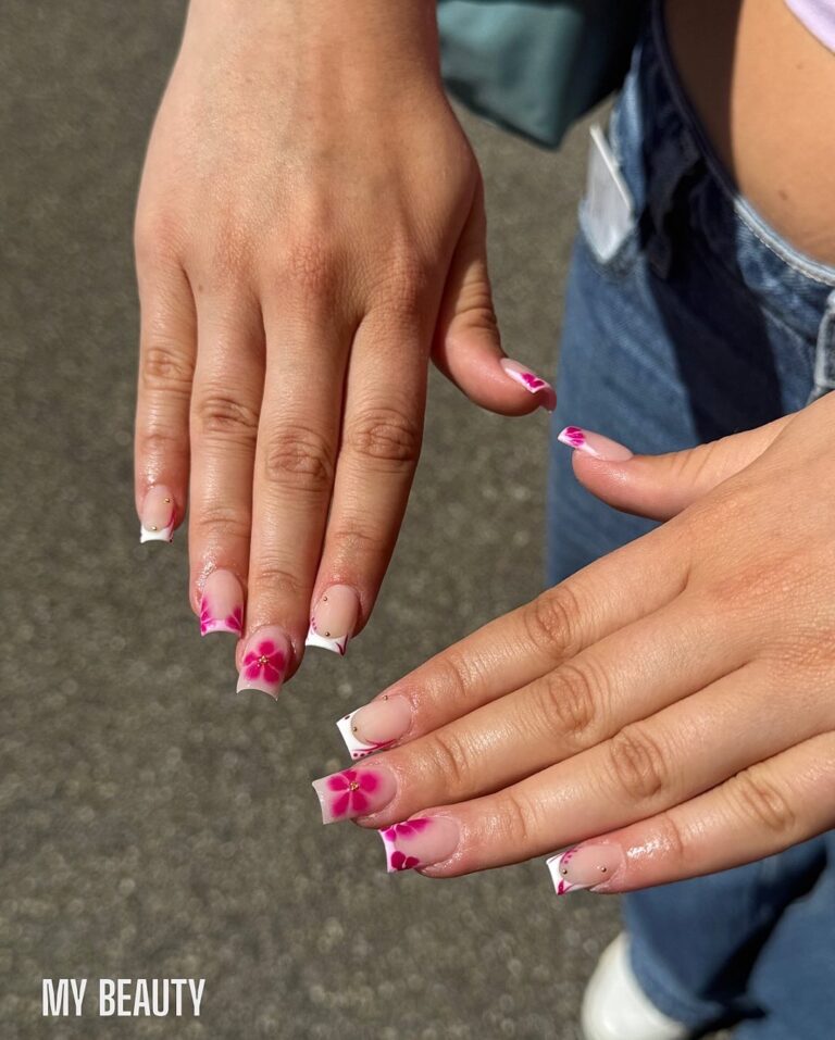 SUMMER NAILS
