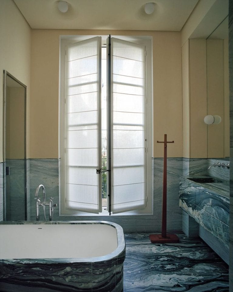 pierre yovanovitch Pierre Yovanovitch Invites You Inside His Parisian Apartment Pierre Yovanovitch Invites You Inside His Parisian Apartment 9