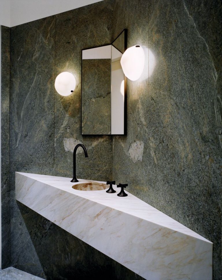 pierre yovanovitch Pierre Yovanovitch Invites You Inside His Parisian Apartment Pierre Yovanovitch Invites You Inside His Parisian Apartment 10