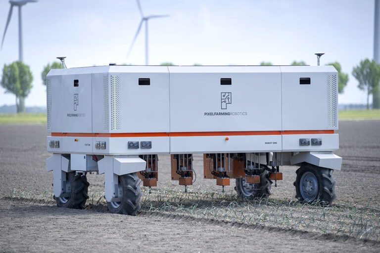 Новый Robot One от Pixelfarming теперь использует лазерную технологию ...