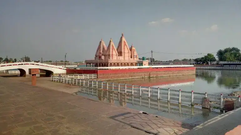 Brahma Sarovar Kurukshetra (2)