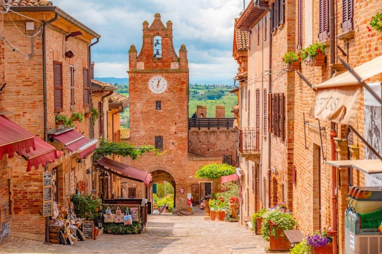 Gradara main street