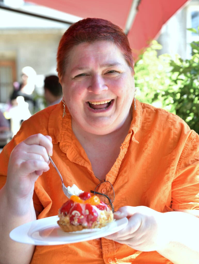 Beim Fotoshooting Kaffee und Kuchen futtern mit Lachflash