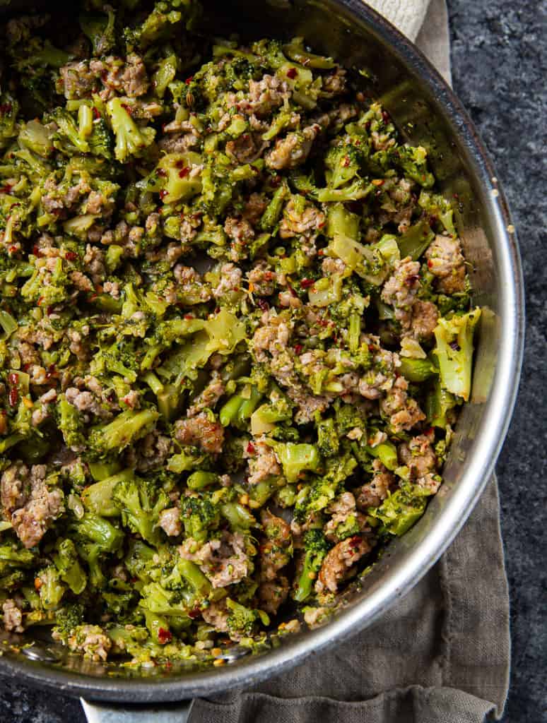 broccoli sauce with sausage