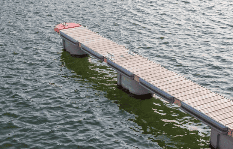 Why More Waterfront Owners Are Choosing Floating Docks Over Traditional Builds