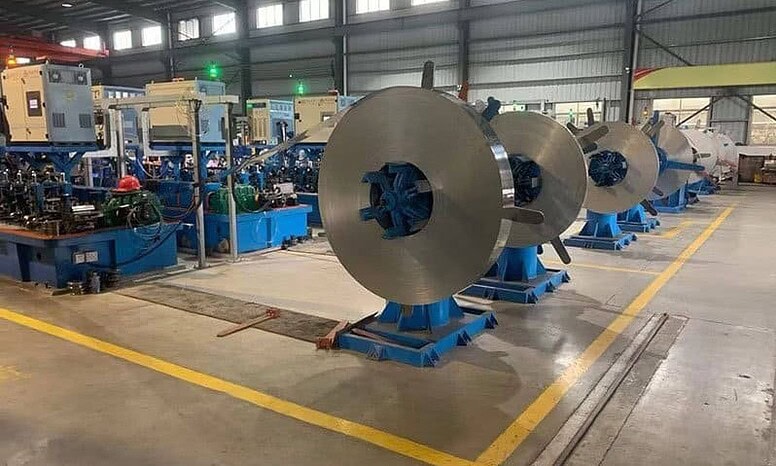 tube factory stainless steel coils in warehouse