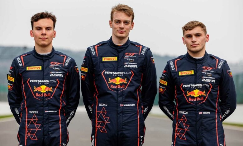 Abbigliamento racing Sparco per il team di Verstappen
