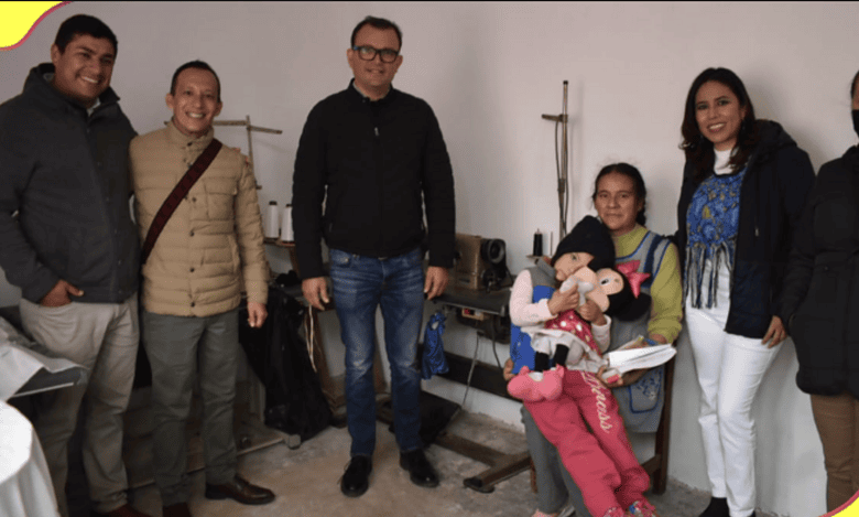 Sedeso entrega apoyos a favor de las familias de Acaxochitlán. Foto: Sedeso