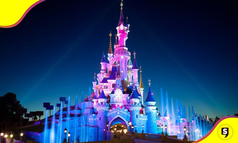 corona dentro de Disney
