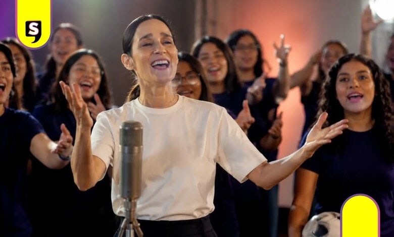Julieta Venegas La Niña Futbolista