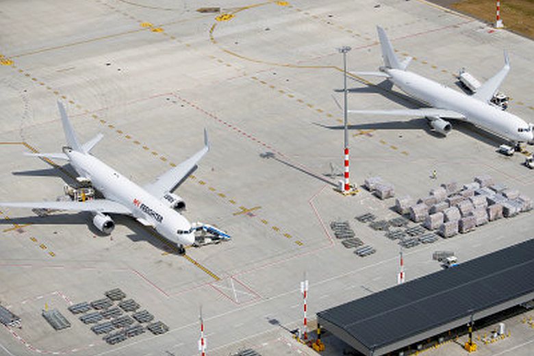 Liszt Ferenc repülőtér parkoló repülőgépek – Budapest Airport téli menetrend 2025