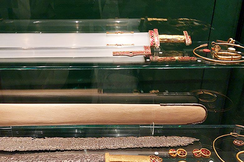 Hun kori kard és ékszerek az Attila-kiállításon Budapesten