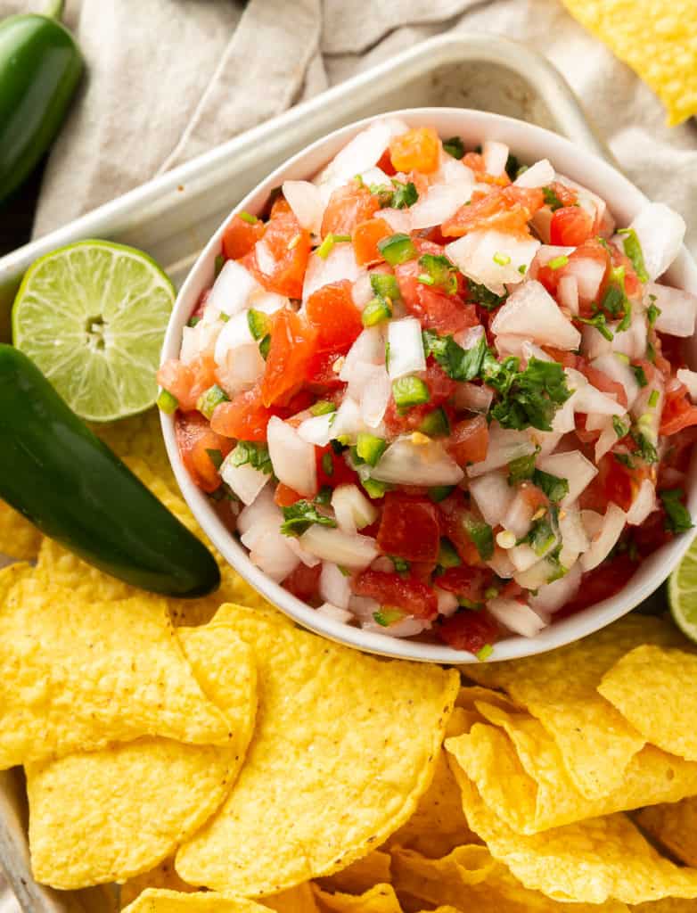 pico de gallo with chips